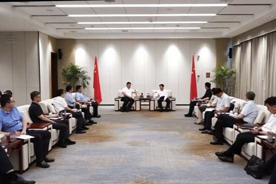李東會(huì)見南陽市市長(zhǎng)王智慧
