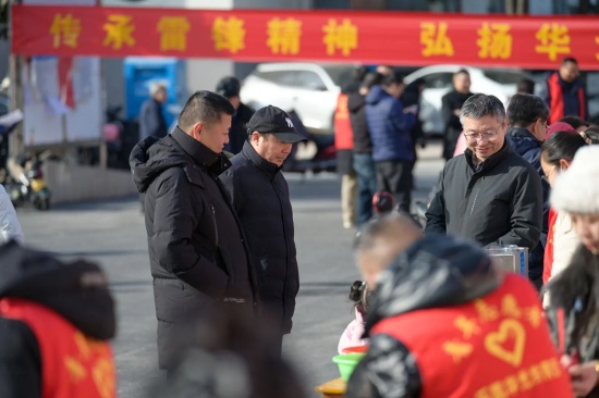 傳承雷鋒精神 弘揚(yáng)華光文化丨公司開(kāi)展學(xué)雷鋒為民服務(wù)活動(dòng)